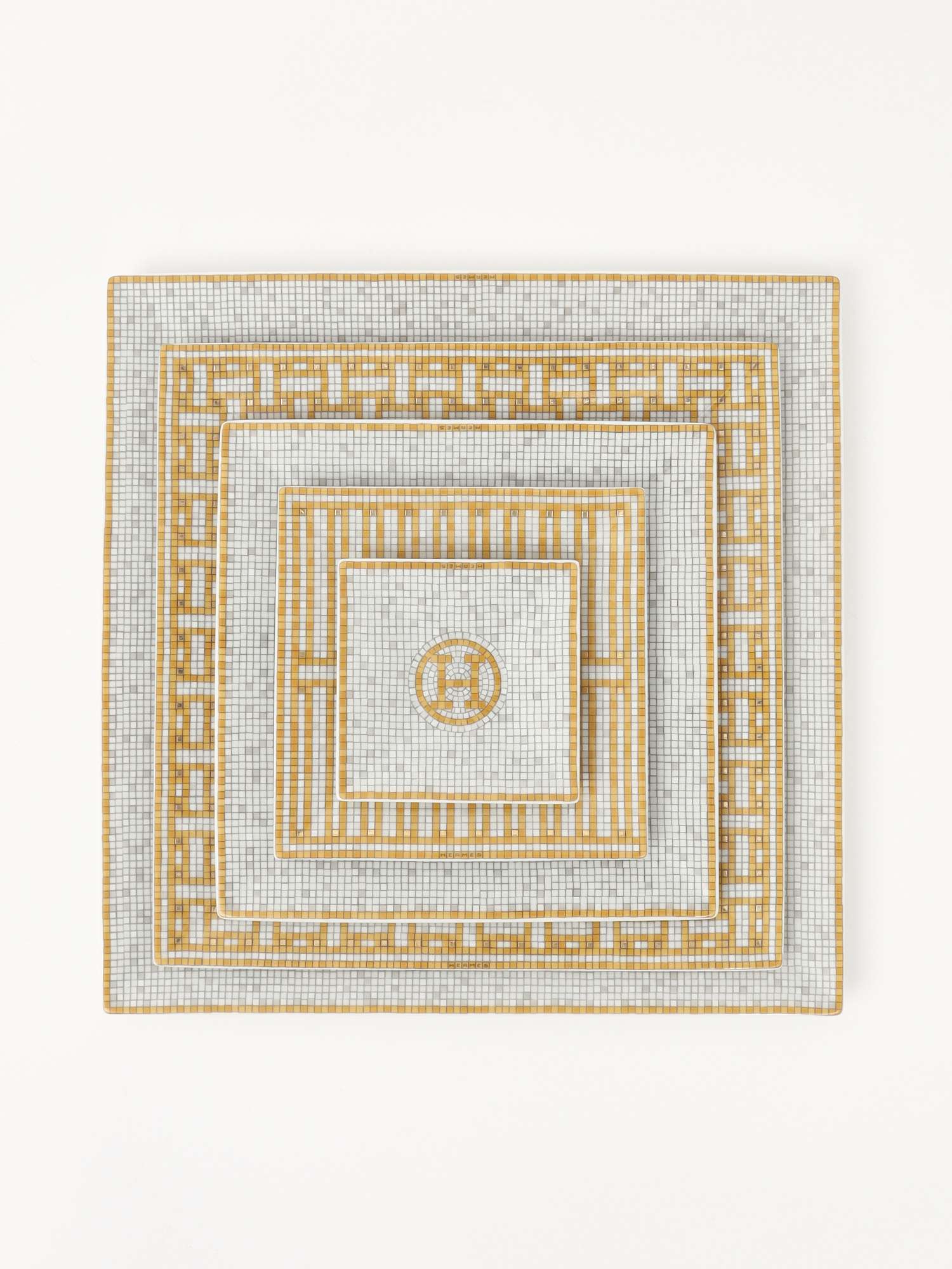 Hermes Set of plates 