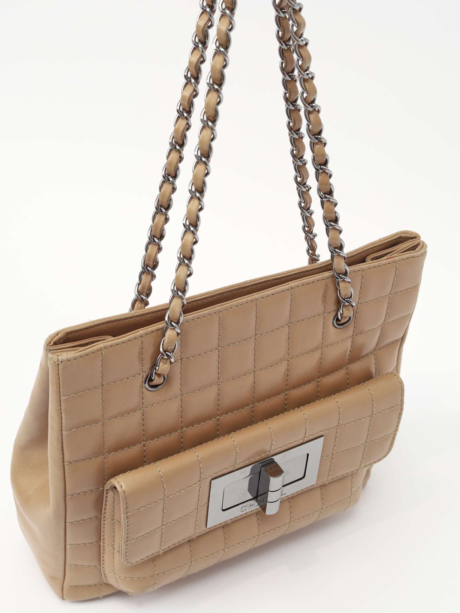 Chanel 2.55  5
