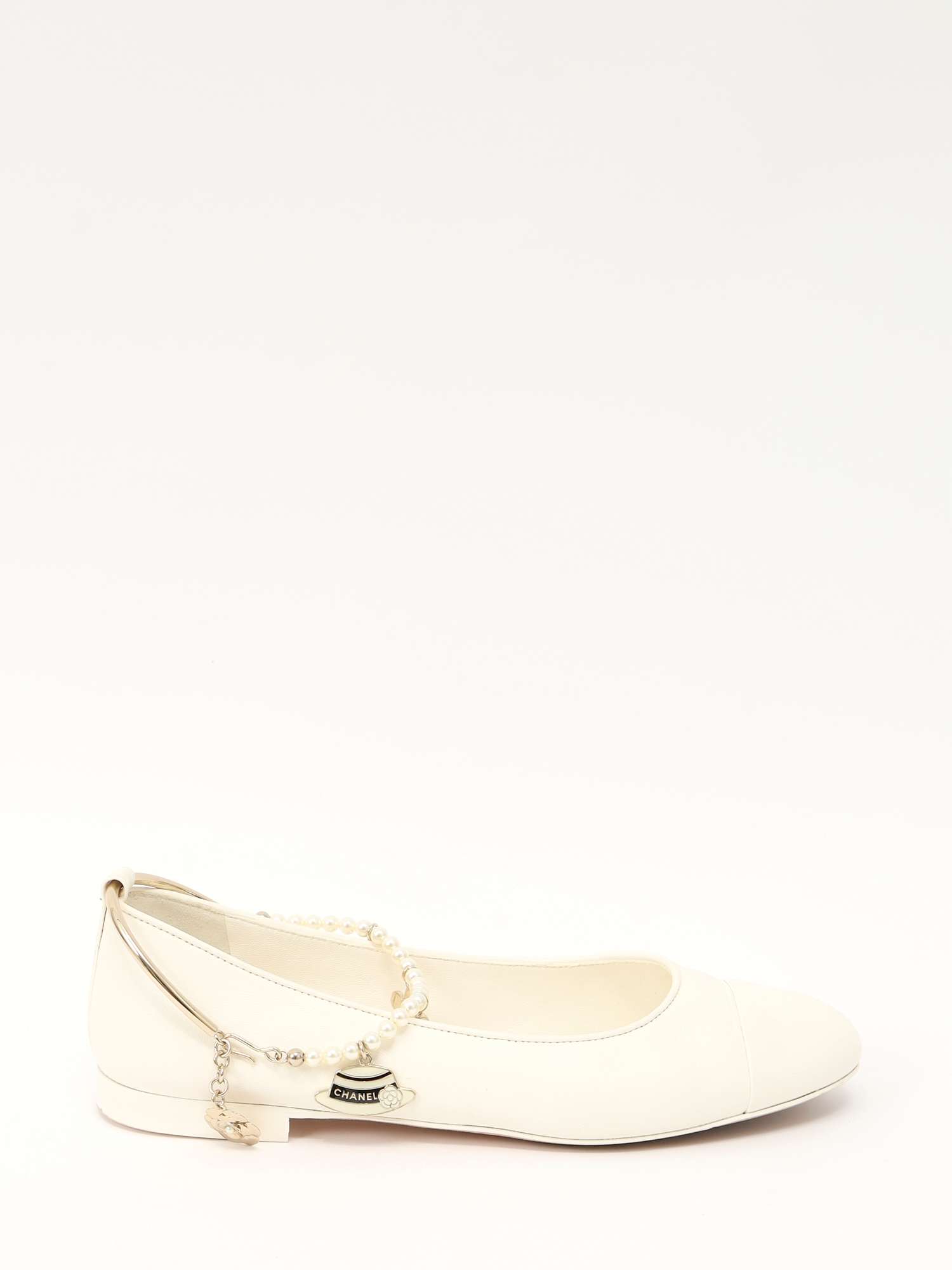 Chanel Shoes 38