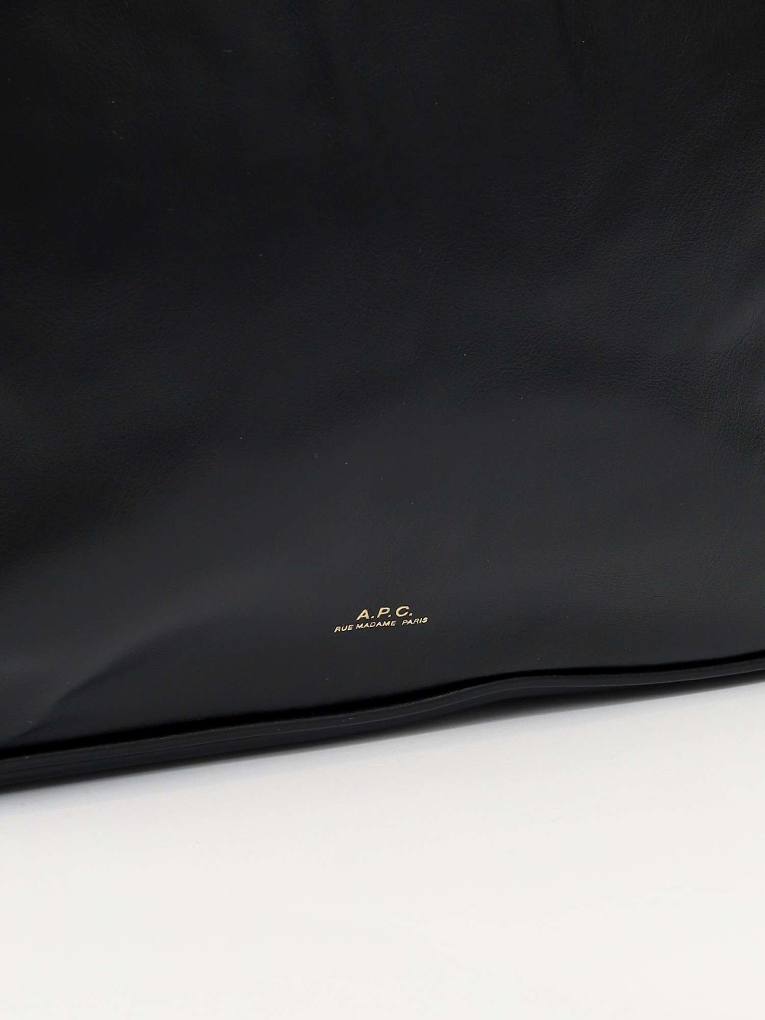 A.P.C. Vera  5