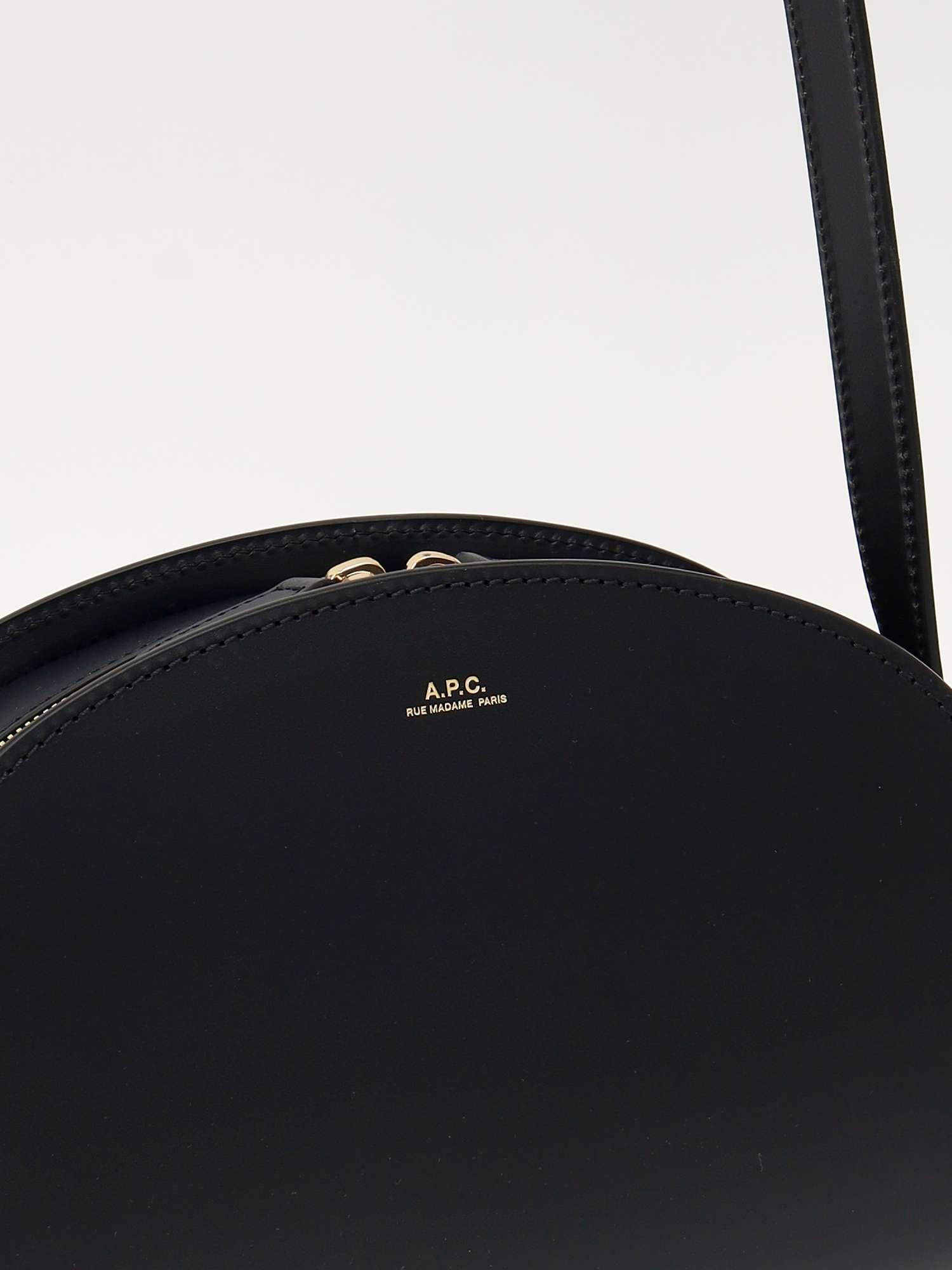 Сумки A.P.C. Demi Lune изображение #6
