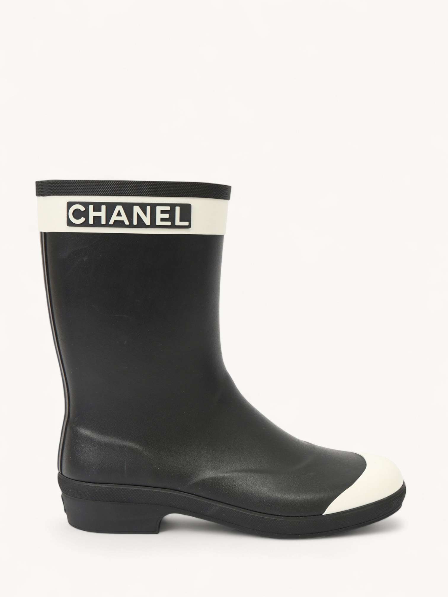 Chanel Shoes 40