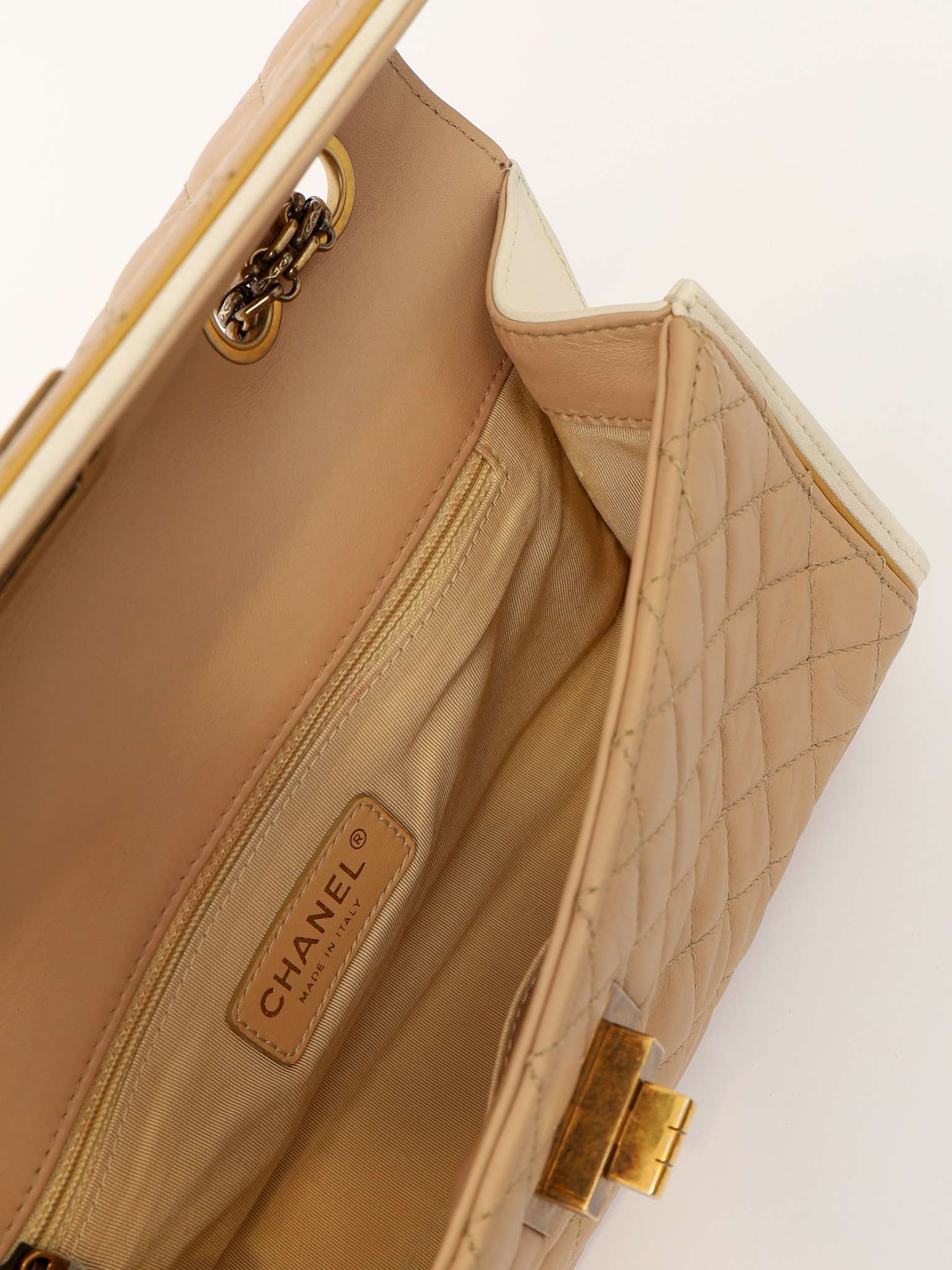 Сумки Chanel 2.55 изображение #9