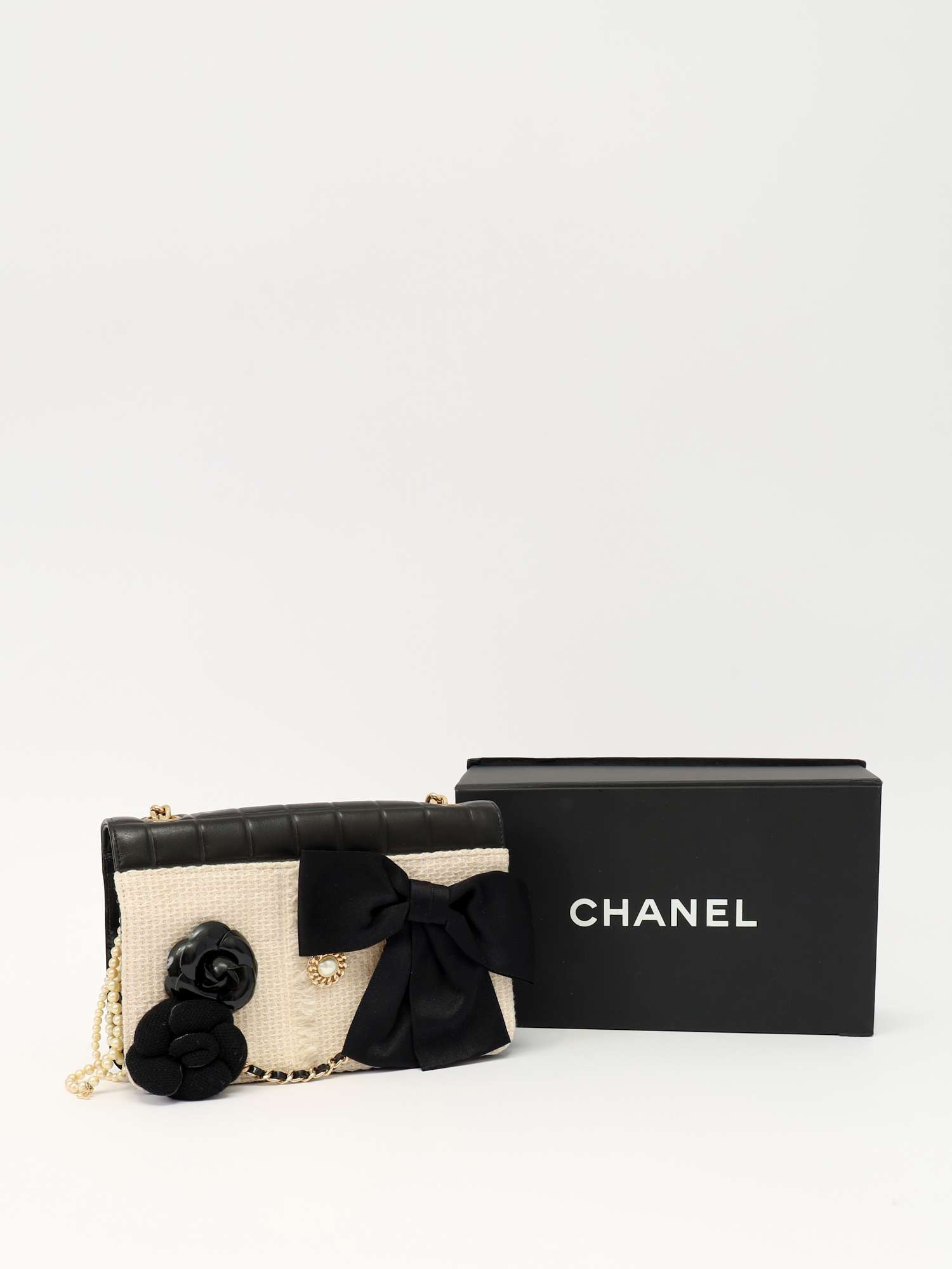 Chanel Choco Bar  5