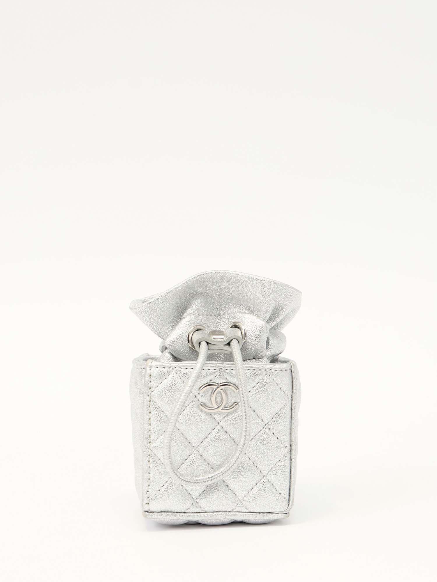 Сумки Chanel Drawstring изображение #1