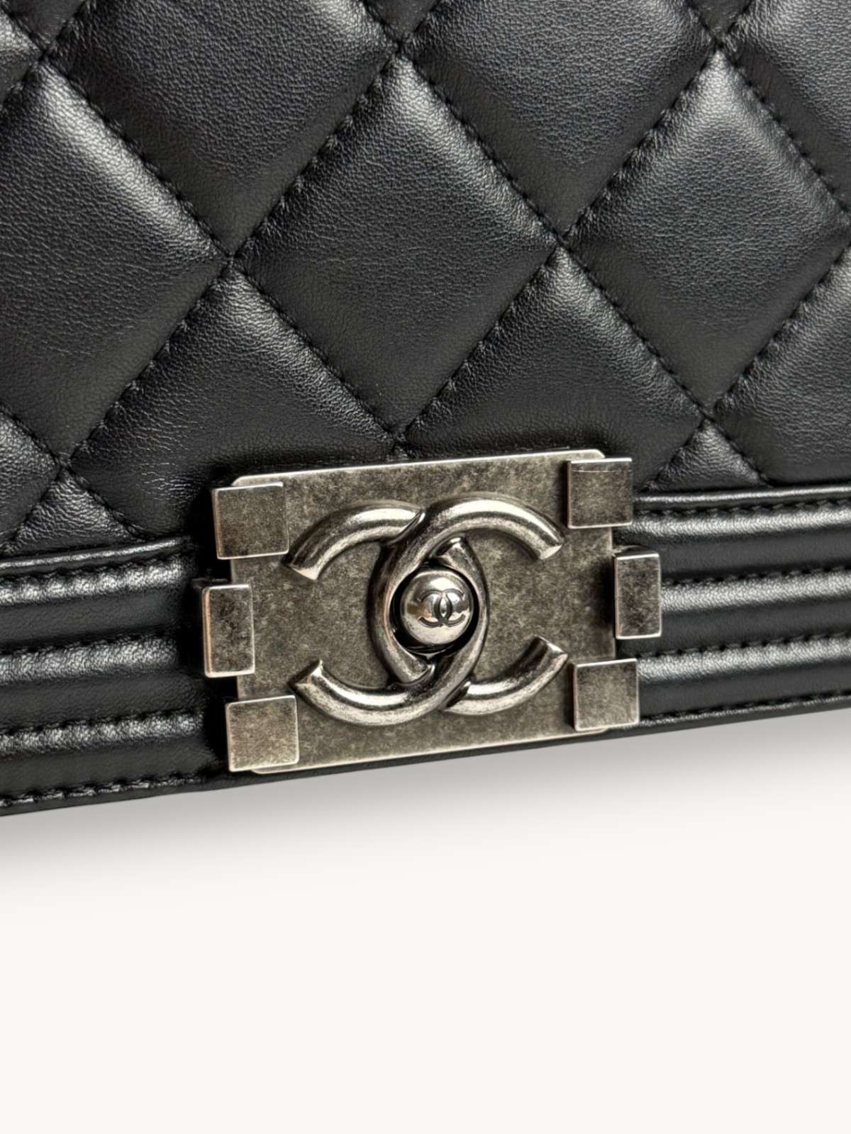 Сумки Chanel Boy изображение #3