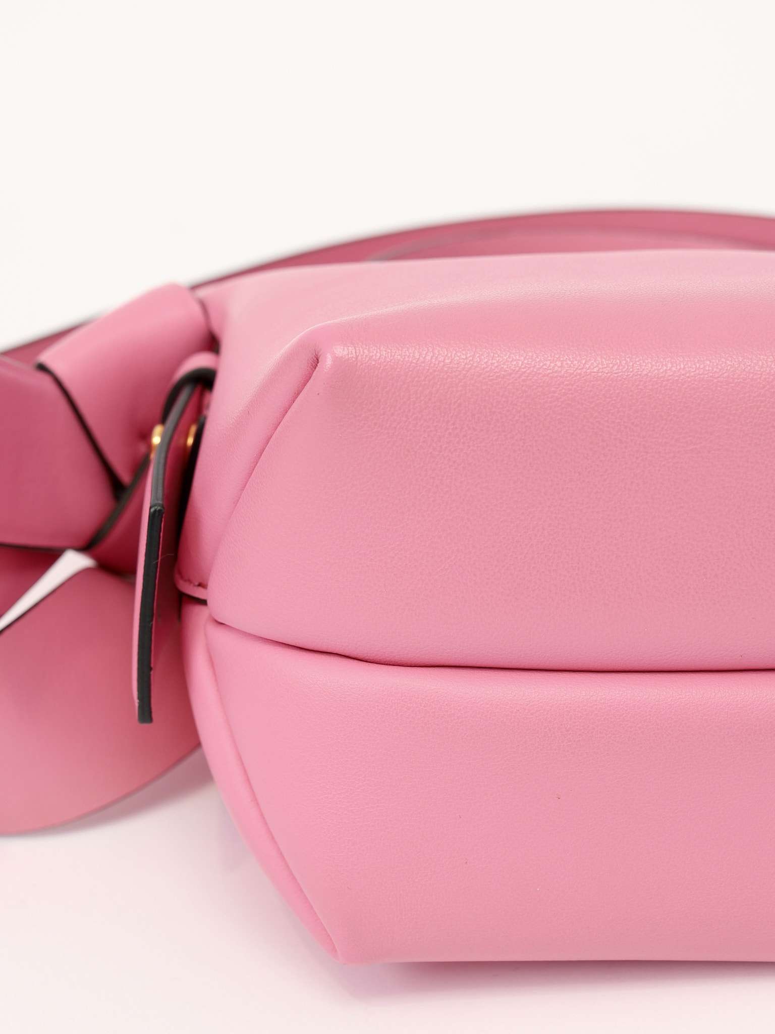 Сумки Acne Studios Musubi  изображение #10